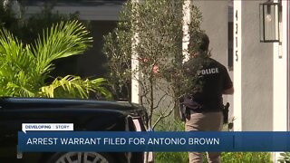 Tampa Police attempting to arrest former Buccaneers receiver Antonio Brown