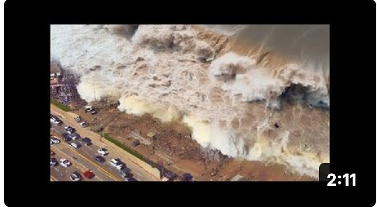 Like a tsunami!! Monstrous tidal waves hit the South African coast!