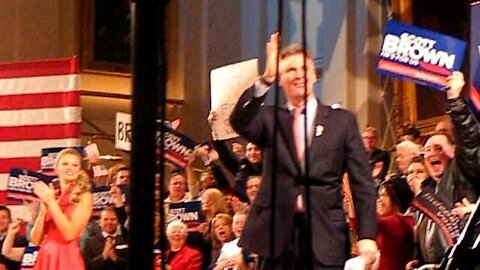 Scott Brown is anounced at Worcester's nmechanic's Hall 1-19-12