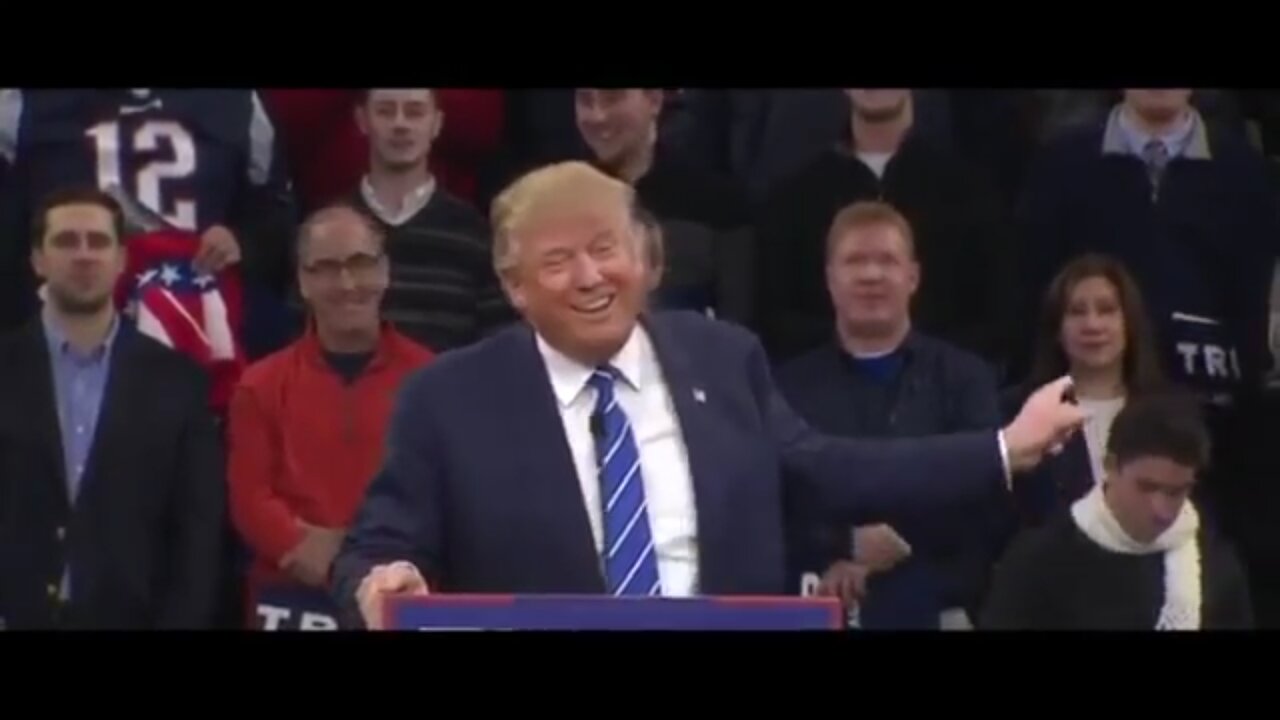 Heckler Screams F*** Obama At Trump Rally - 2016-1-4