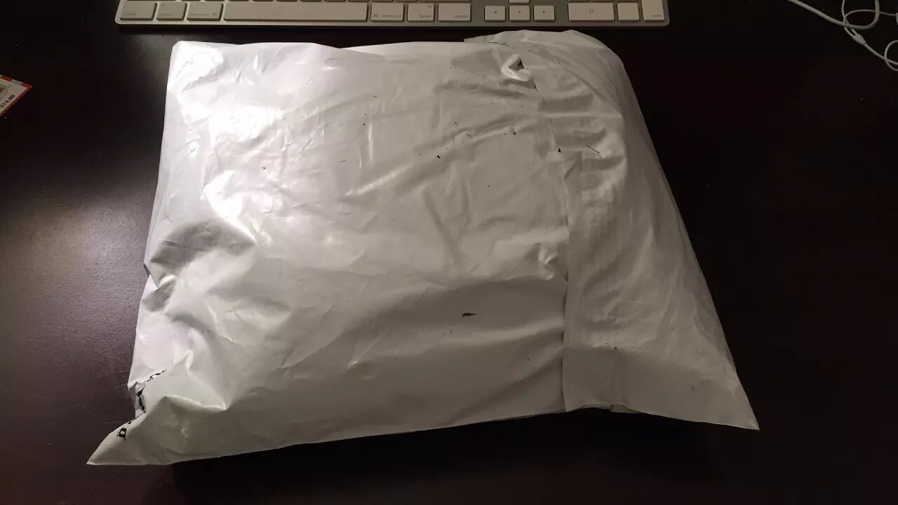 New sponsor gear! Let's see what's in the package! LFA live time