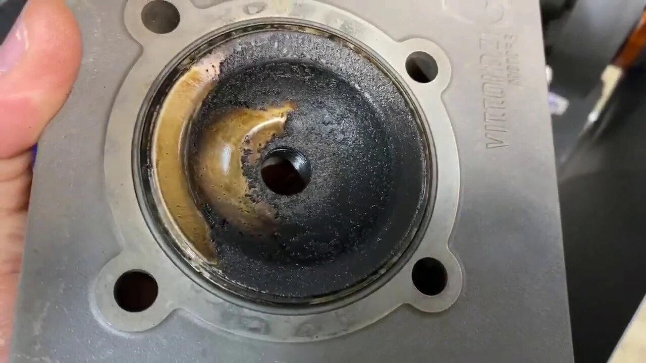 How to fix a prop and Clean carbon off the head Paramotor