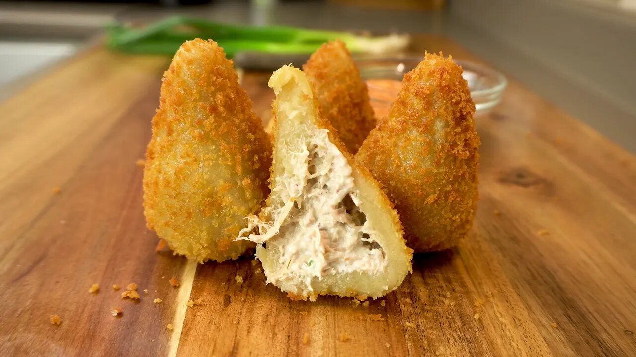 Crispy Cheesy Coxinha Dumplings - Brazilian Chicken Croquettes