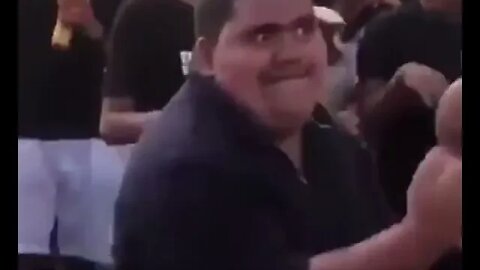 VEEM NA PEGADA DO GORDINHO AQUI TEM ARROCHA ( MEME ) #shorts