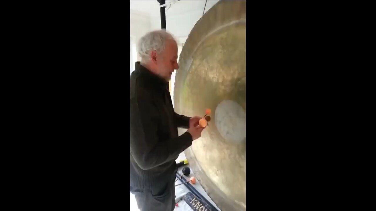 Can you feel it? The powerful frequencies from an eighty inch gong.