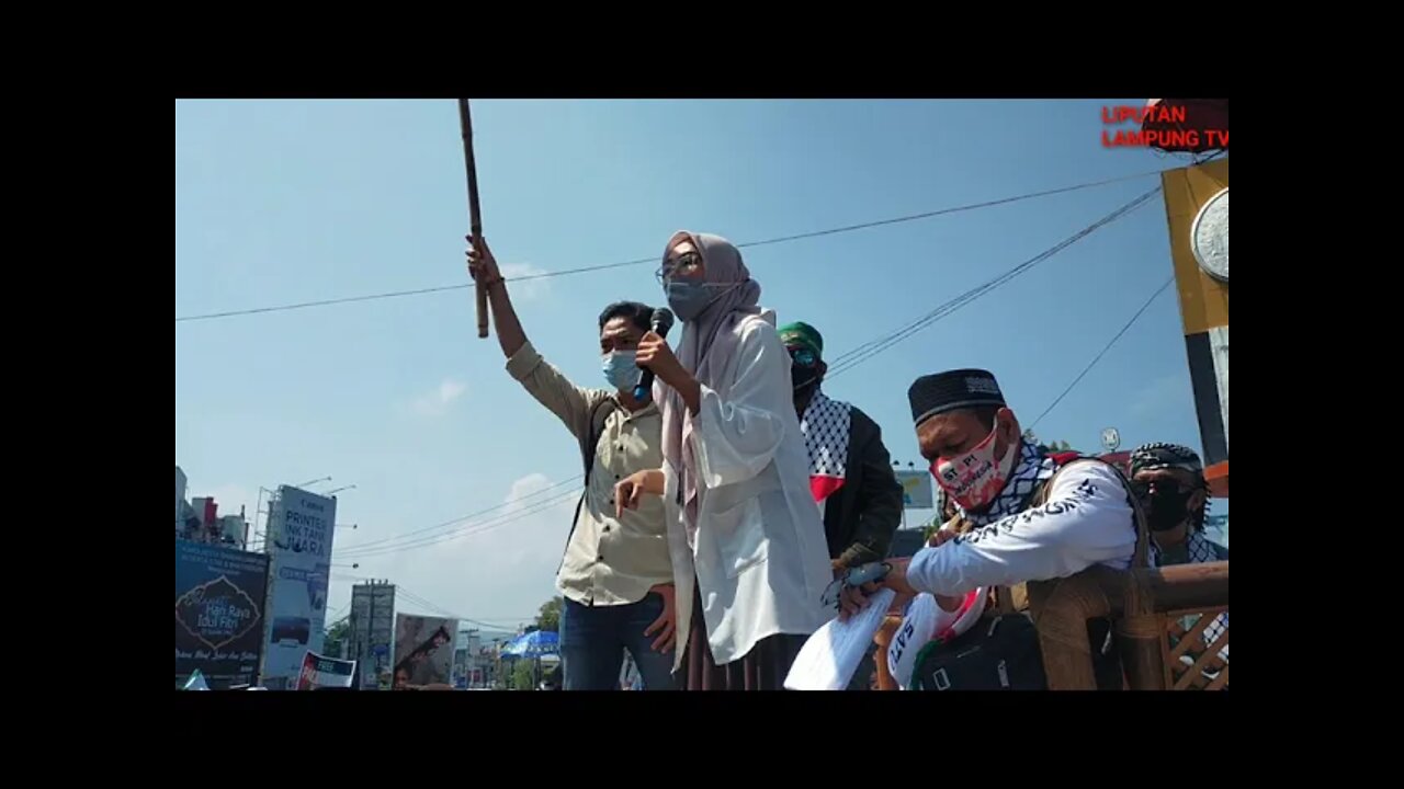 Orasi Ukhti di Aksi Damai Bela Palestina di Tugu Adipura Bandarlampung