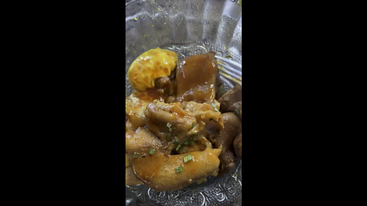 Pigs feet