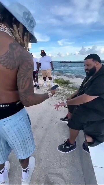 Palestinian DJ Khaled says that God told him to buy a $3 MILLION dollar watch nothing about Gaza ⏬⏬