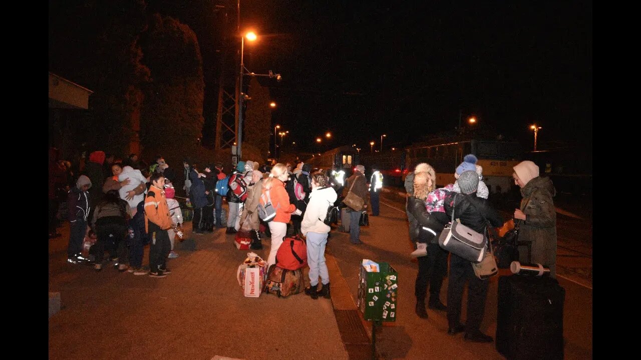 Ukrainian-Hungarian Border town Záhony with NBC Film Crew