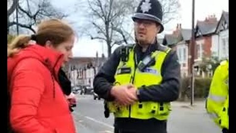 UK Police Arrest Woman Who Was ‘Praying In Her Head’ In Public In Breach of Law