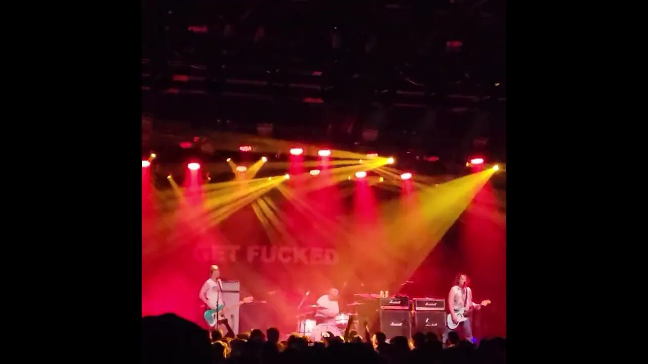 "Rock & Roll All Nite" by The Chats (KISS cover) - October 22, 2022 - Brooklyn Steel