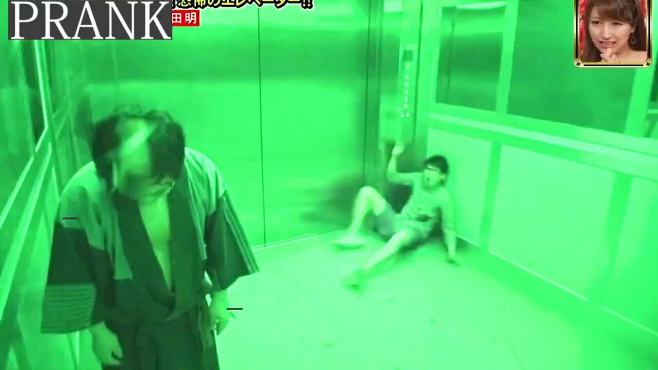 HORROR ELEVATOR: funny Japanese prank 😂