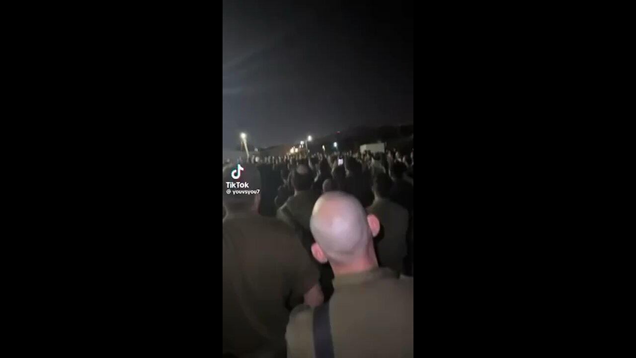 Israeli Defence Force personnel sing HaTikvah/The Hope Israeli anthem before deployment to war