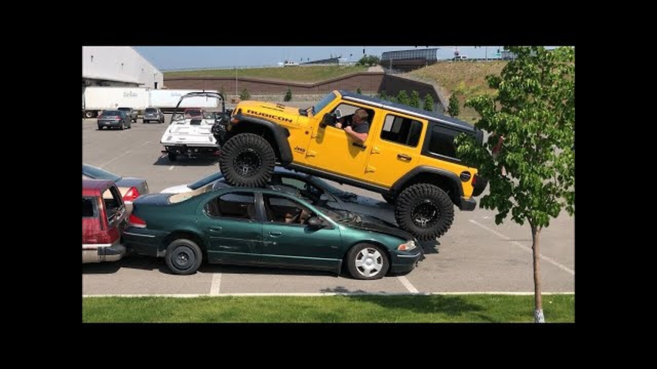 Jeep JL Wrangler Crushing some cars 37 Trepadors 2 Mopar Lift JLU Rubicon Method wheels