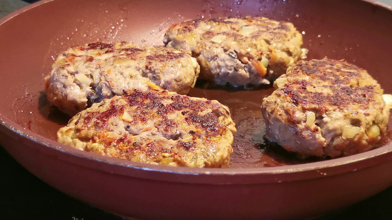 Mozza Filled Hamburger Steak| Yeti Kitchen