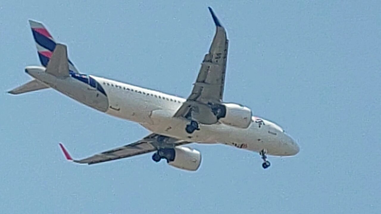 Airbus A320NEO PR-XBI vindo de Manaus para Fortaleza