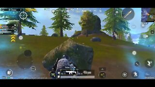 Vi o inimigo, mas não quis falar para ficar com a Kill. Jogando PUBG Mobile.
