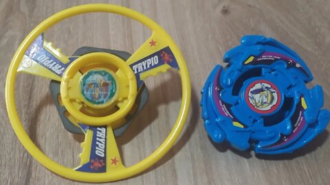 TRYPIO vs SEABORG 2 - Batalha Beyblade Clássico