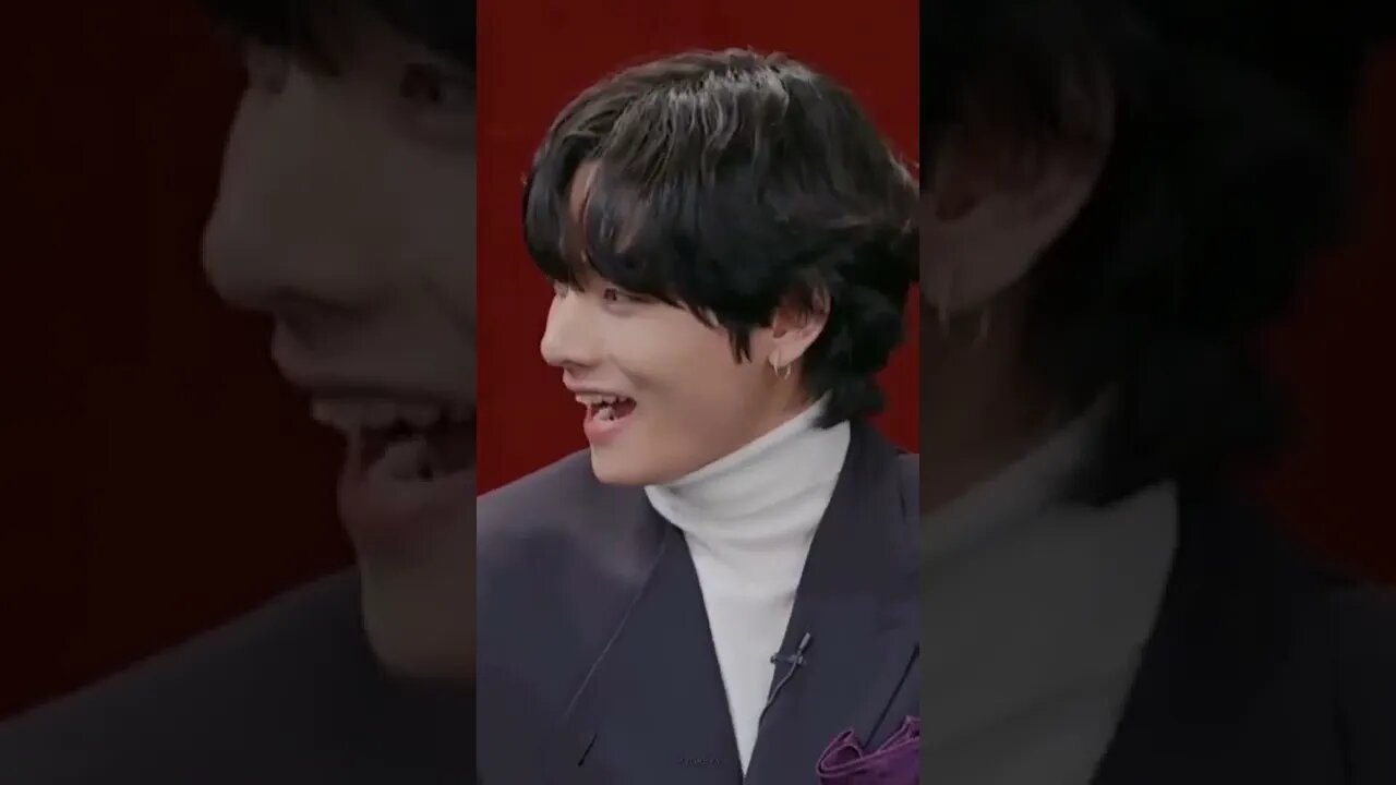 Taehyung giving spoilers in a cutest way 😍😂