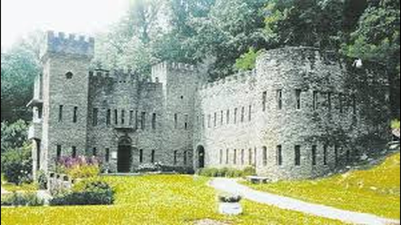 Prophetic Pictures At A Medieval Castle Made By A Man In Loveland, Ohio: Holy Spirit Revelations & Edifications For The Saints In These Last Days (With A Bonus Video At The End Of The Largest Model Train Station In The USA)