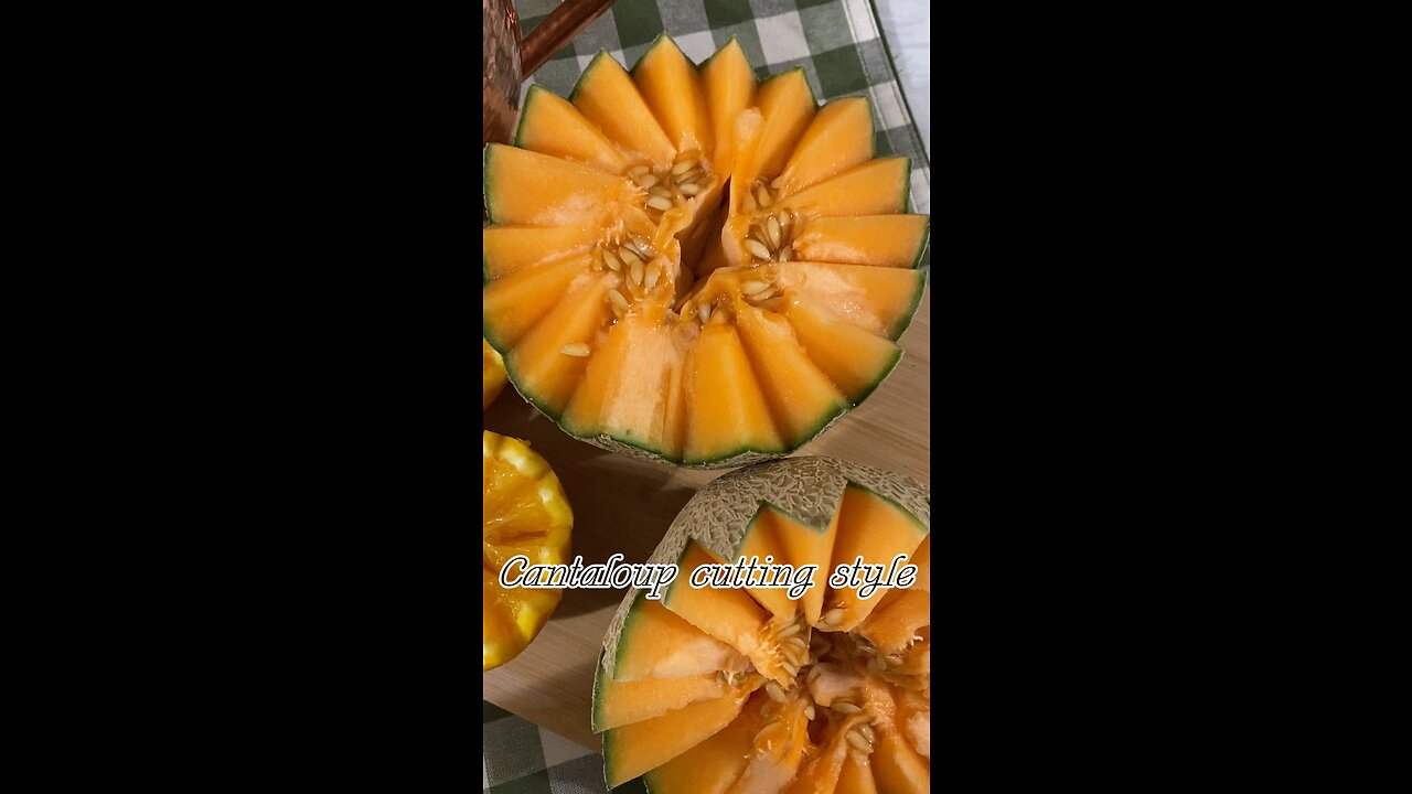 Cantaloupe flower, cutting style