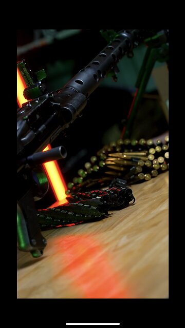 Describe war with one word | MG34