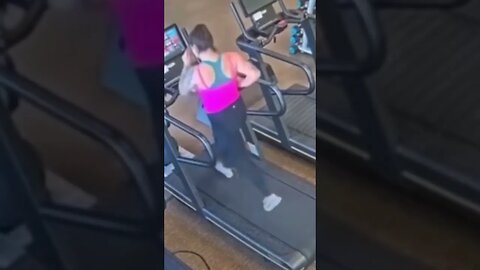 The best Gym fail ever 😂😂