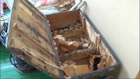 ケルソンの学校に設置されたウクライナ領土防衛本部の証拠映像