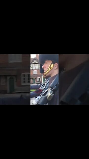 The Tower of London Irish guards #thekingsguard