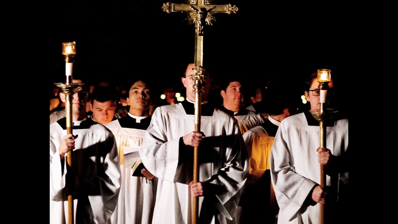 Nonprofit helps 13 new applicants pay student loans while considering religious vocation