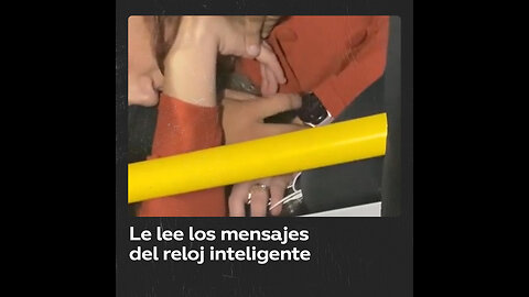 Se duerme y su pareja lee las notificaciones de su reloj inteligente