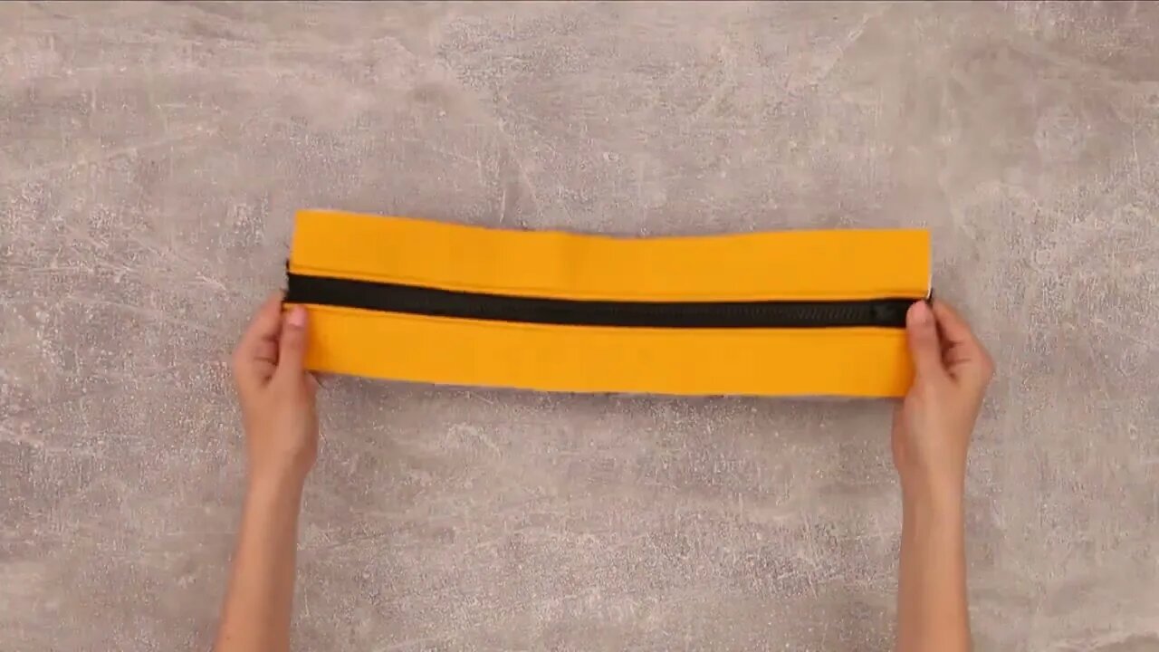 How to sew a backpack - an easy way to recycle old jeans into the mini-backpack