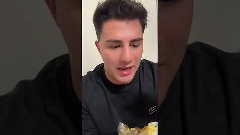 CUM ARATA O SHAORMA DE 28 DE LEI DE LA FENDI KEBAB #oguritamica #mancaciosul #food #mancare #romania