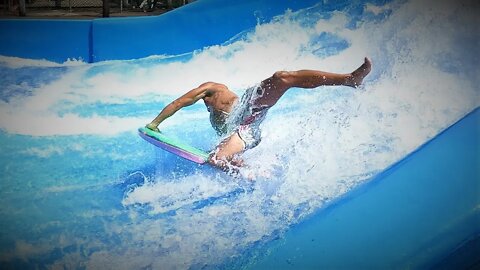 flowrider - Andrew - 7 (turn volume down) at Soak City, Kings Island
