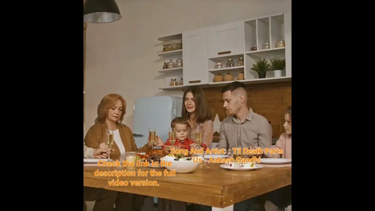 Thanksgiving 2022 | Family Praying #thanksgiving2022 #shorts #short #food #eating 30 Seconds #2