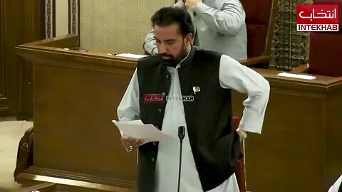 ہم نے سنا تھا کہ اسمبلیوں میں لکھی ہوئی تقریر پڑھنے کی اجازت نہیں ہے ۔ پھر یہ کیسے۔۔۔۔۔۔؟