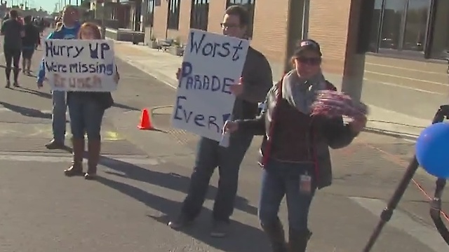 Thousands take part in Tulsa Route 66 Marathon