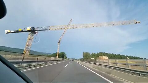 Highlight 11:49 – 16:48 von LIVE Driving and Discovering Austria: An Unforgettable European Adventu