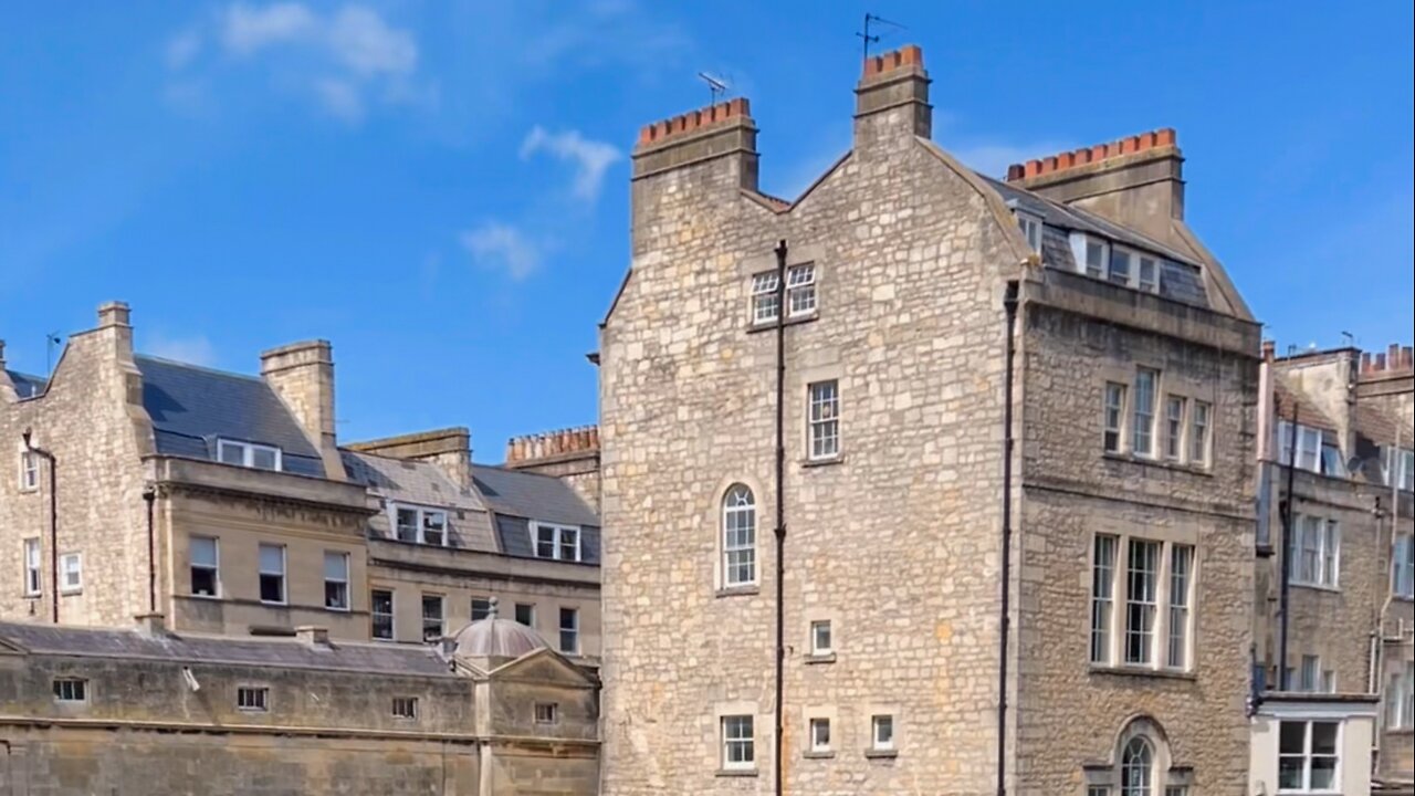 Exploring Bath: A Travel Adventure in the UK