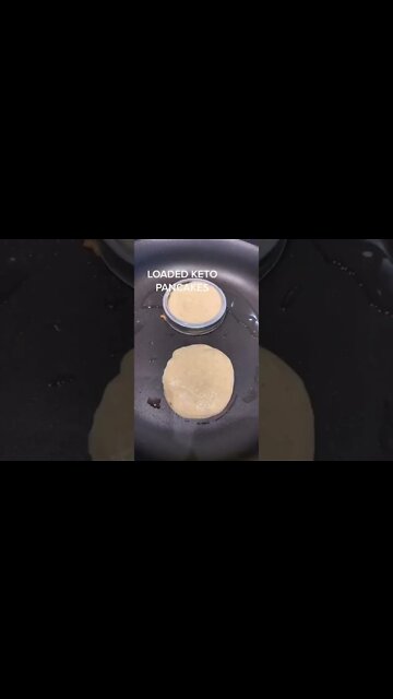 keto friendly pancakes! SO EASY. #ketodiet / #ketorecipe / #ketobreakfast #Shorts #lowcarb