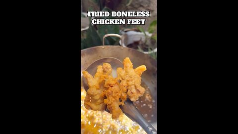 BONELESS fried chicken feet (Filipino StreetFood)