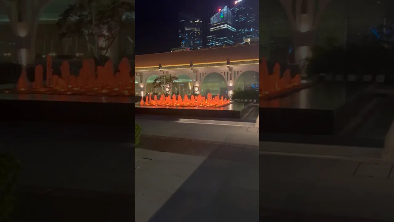 A Walk around the lights of SingaporeNights! #MarinaBay #Travel #Singapore #SingaporeLights 