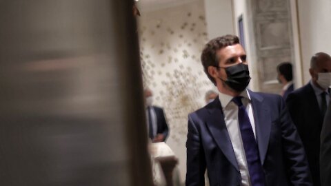 Casado pide a Sánchez hacer lo posible para que Puigdemont sea extraditado