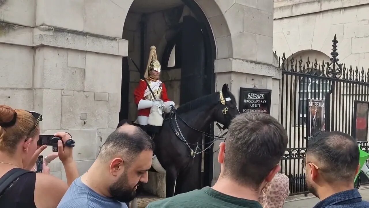 Drunk man brings a chair #thekingsguard