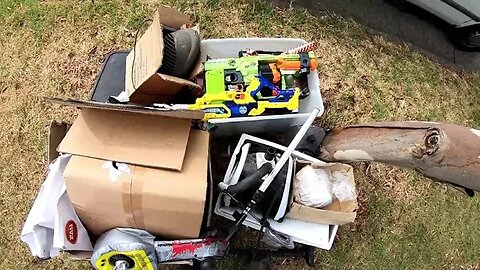 Street Scrapping Found 2 X Box's but Slim Trash Pickings
