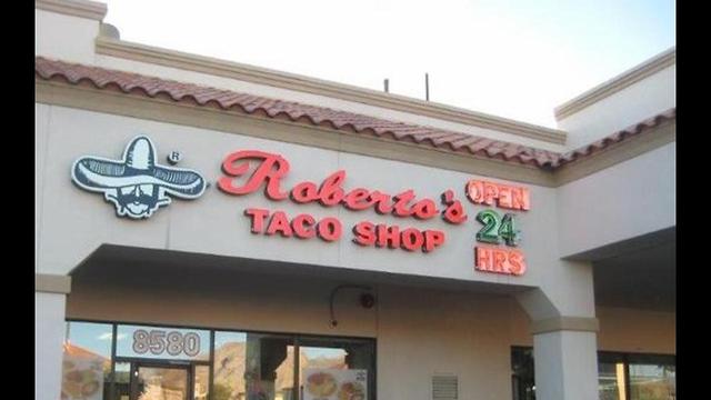 Roberto's employee stabbed several times by customer