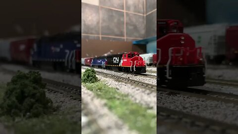 N Scale CN throttling up