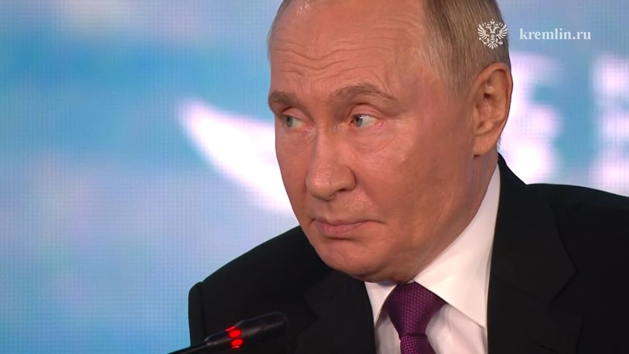 Vladimir Putin na Východním ekonomickém fóru prohlásil, že Rusko na trik s Kurskem neskočilo!
