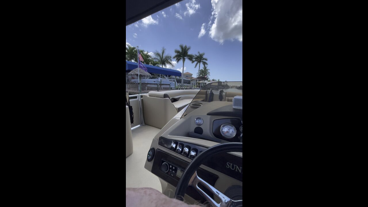 Heading to the fuel dock 4/28/2022