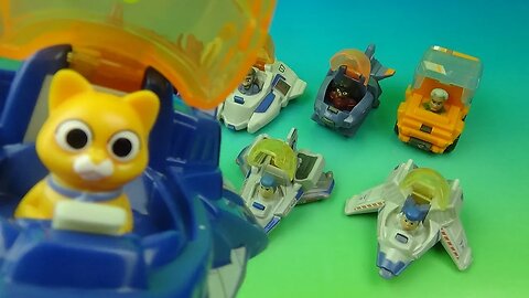 2022 DISNEY LIGHTYEAR SET OF 8 McDONALDS HAPPY MEAL MOVIE TOYS VIDEO REVIEW